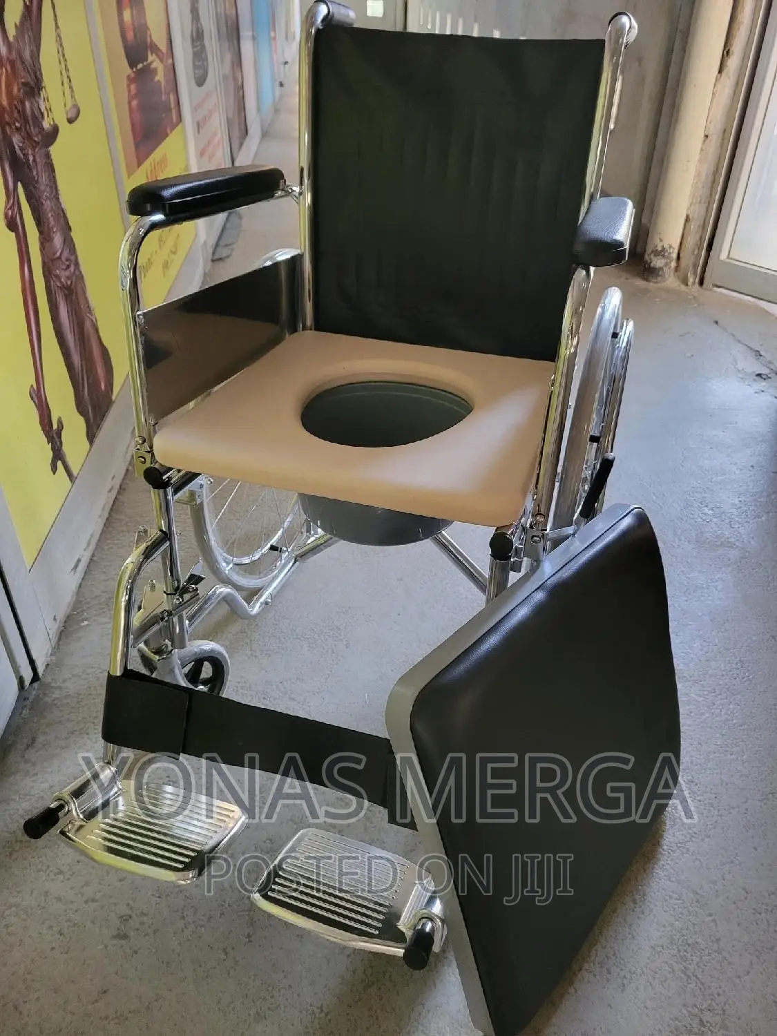 Toilet Wheelchair High Strength Stainless Steel Wheelchair