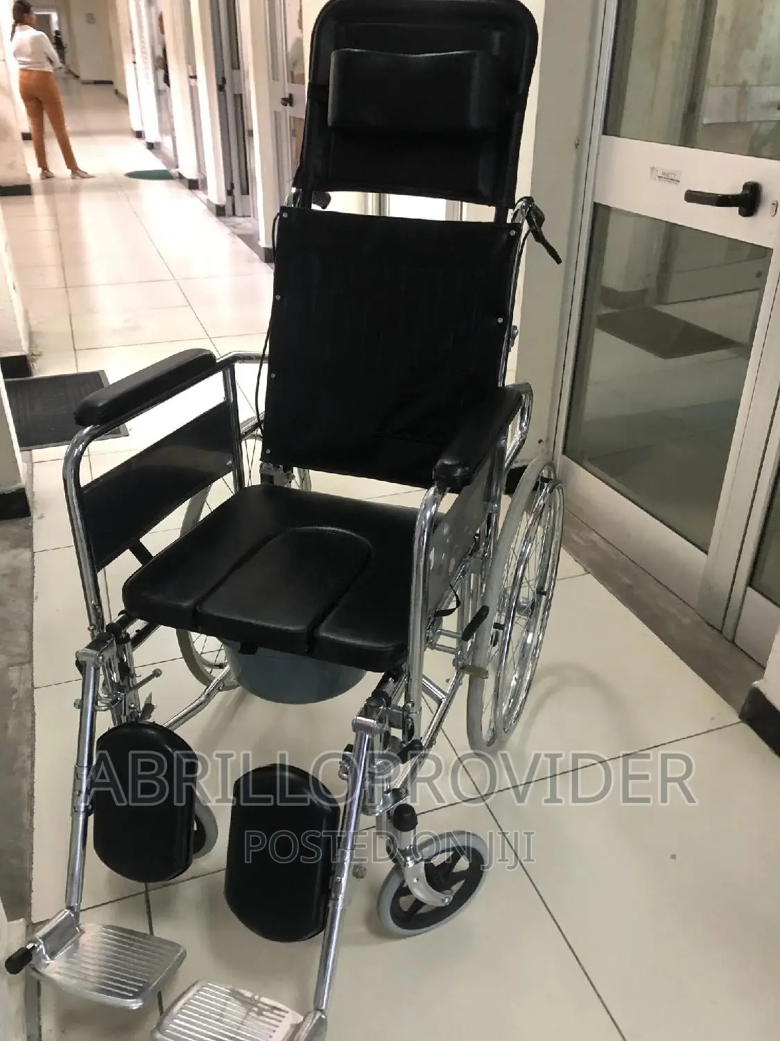 Hospital Bed Wheelchair/Toilet Shower Chair Wheelchair
