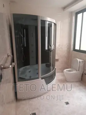 5bdrm House in የሚሸጥ ቤት አያት ኮምፓውድ, Yeka for sale