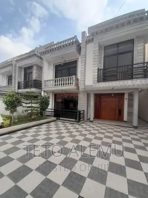 5bdrm House in የሚሸጥ ቤት አያት ኮምፓውድ, Yeka for sale