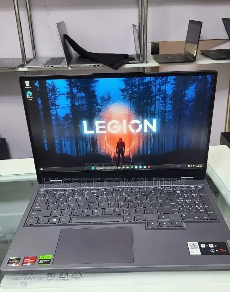 New Laptop Lenovo Legion 5i 16GB AMD Ryzen 7 SSD 512GB