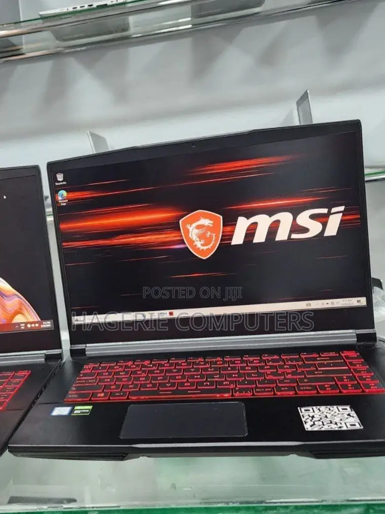New Laptop MSI GE63 7RC Raider 8GB Intel Core I5 SSD 512GB