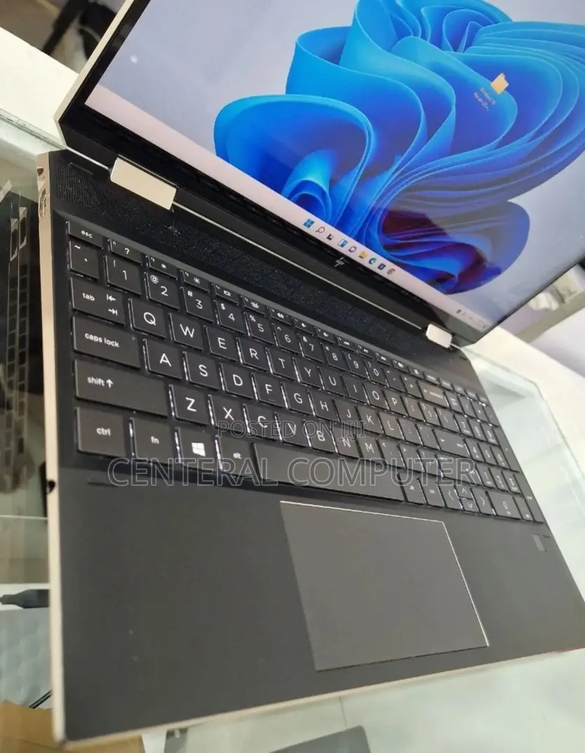 New Laptop HP Spectre 16GB Intel Core I7 SSD 512GB