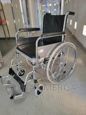 Wheelchair_adult/Anti-Tippers,Swing Away Footrests,Foldable