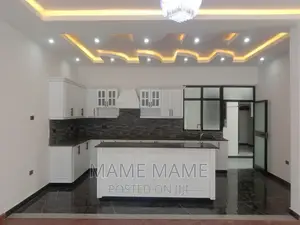 10bdrm House in Addis Abeba, Bole for sale