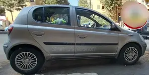 Toyota Vitz 2005 Gray