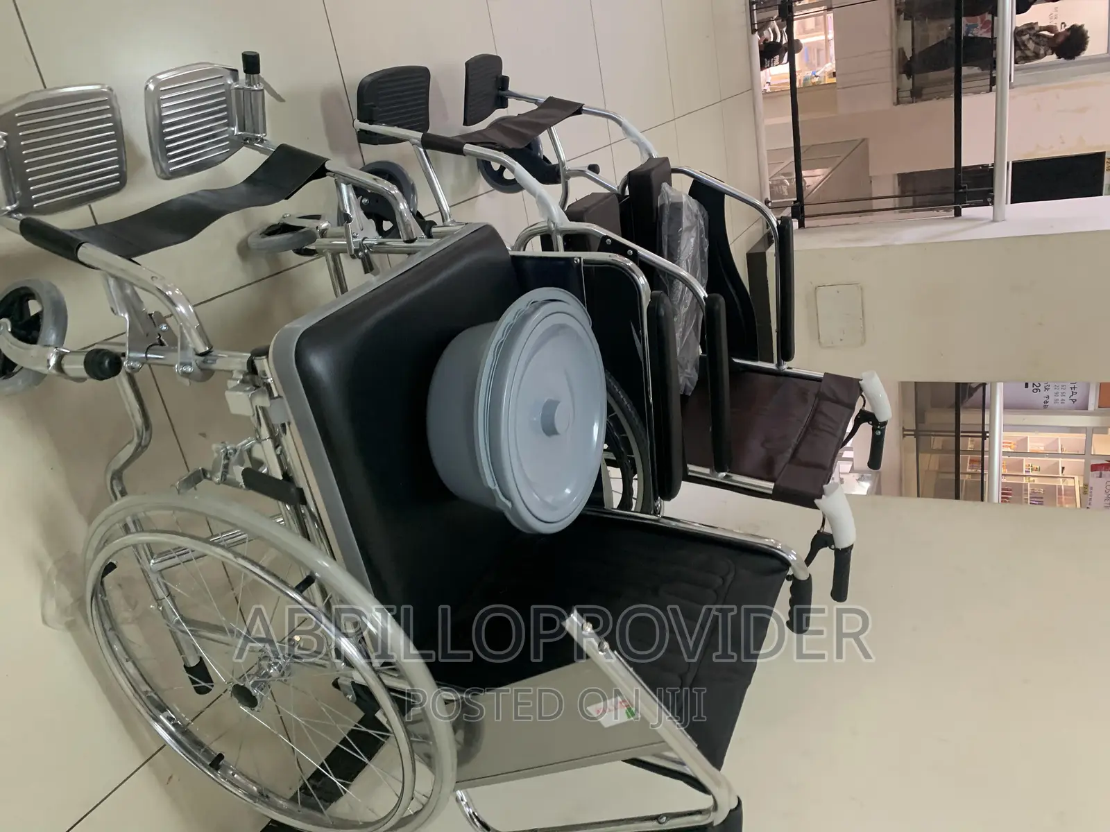 Chair Commode for Elderly Wheelchair/Wheelchair/Wheelchair