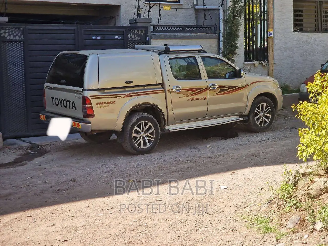 Toyota Hilux 2010 Gold