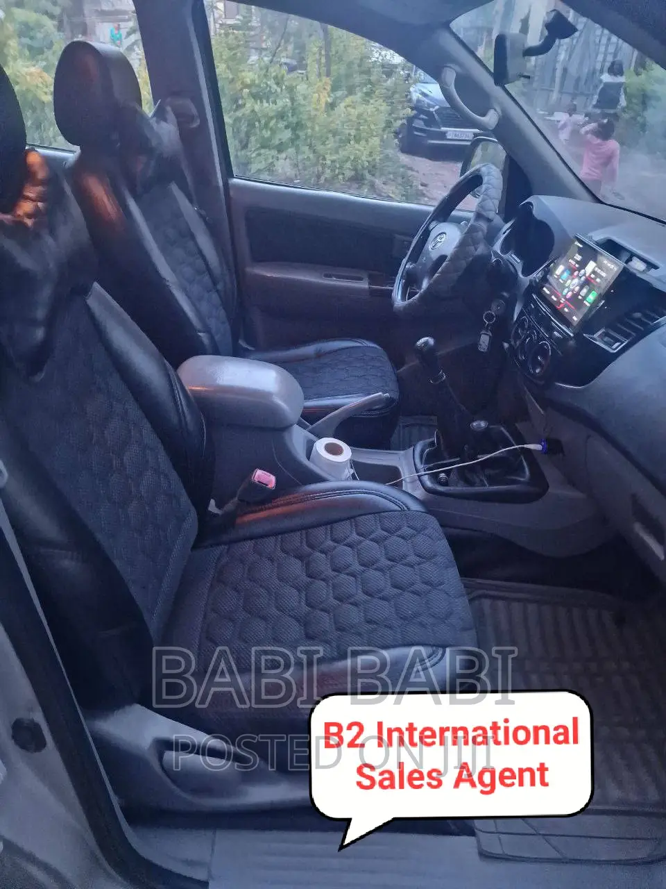 Toyota Hilux 2010 Gold