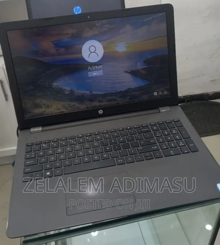 New Laptop HP Stream Notebook 8GB Intel Core I7 SSD 1T