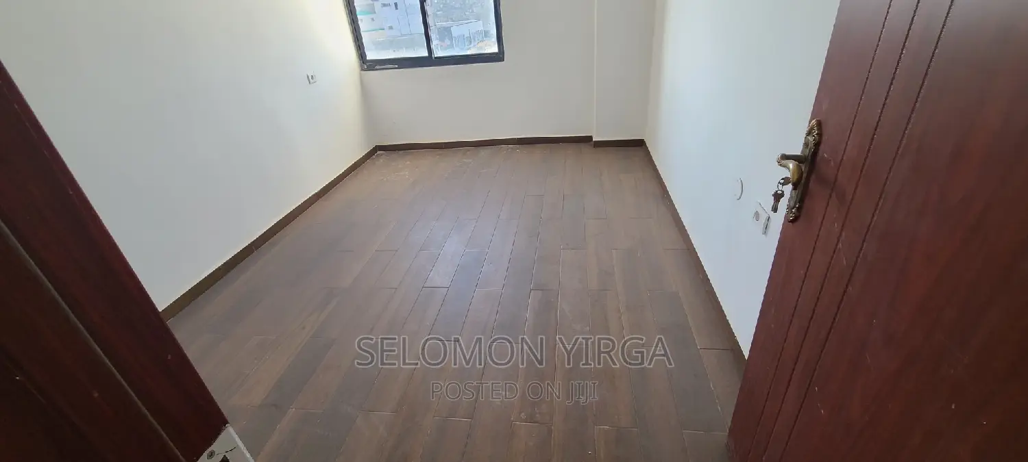 3bdrm Apartment in Adis Abba, Bole for sale