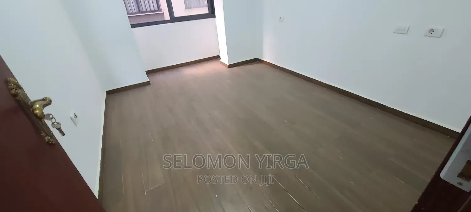 3bdrm Apartment in Adis Abba, Bole for sale