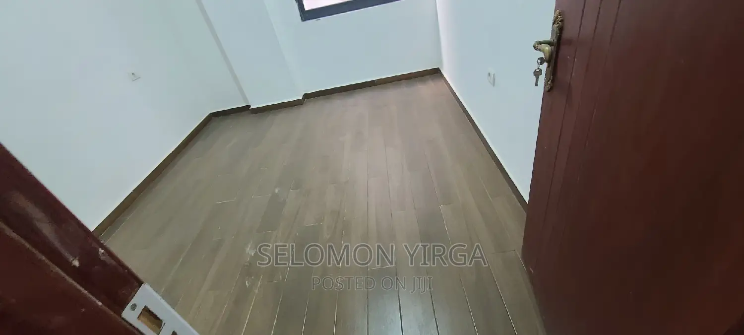 3bdrm Apartment in Adis Abba, Bole for sale