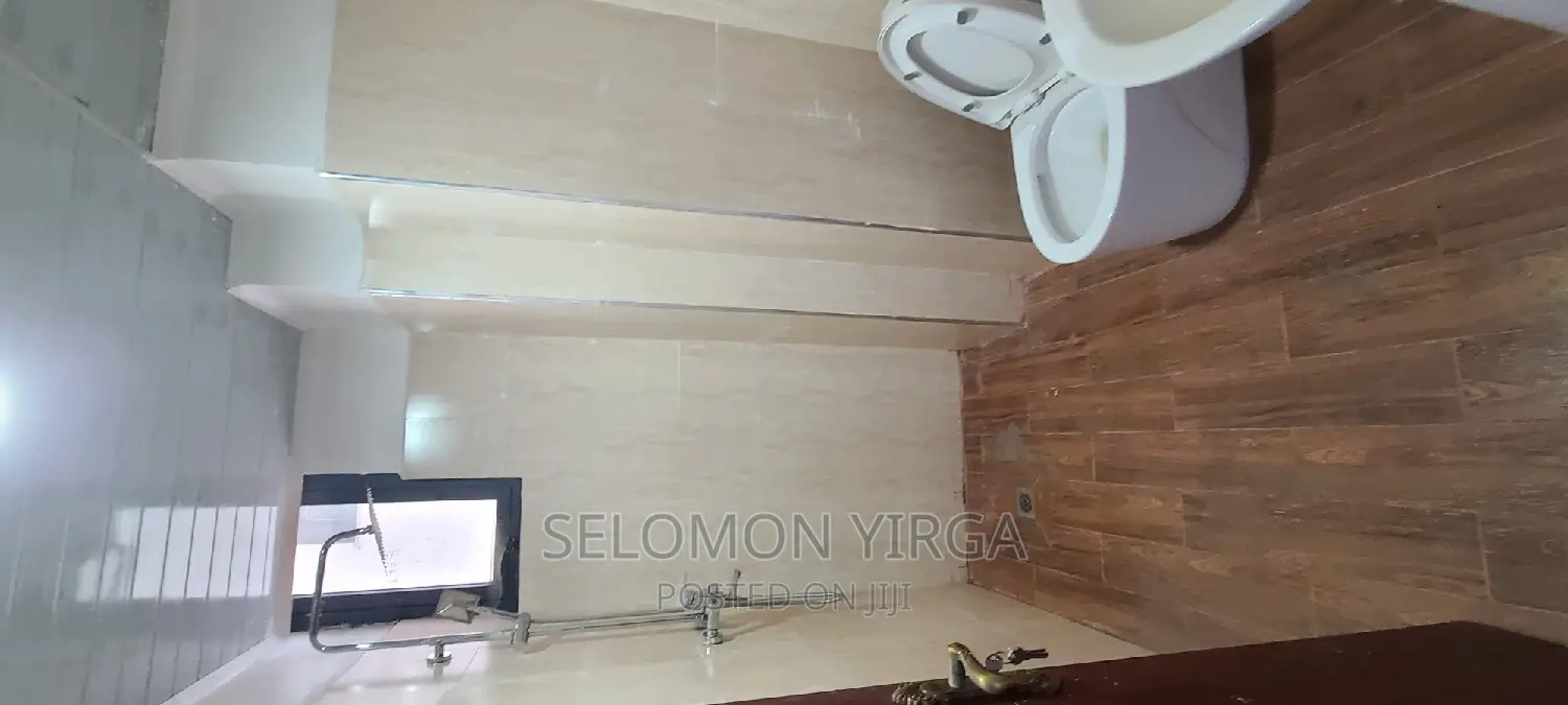 3bdrm Apartment in Adis Abba, Bole for sale