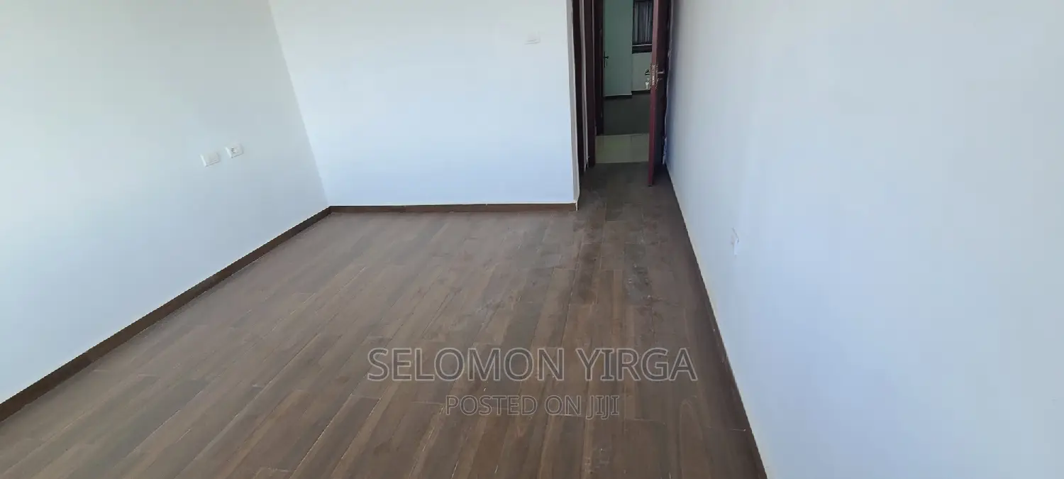 3bdrm Apartment in Adis Abba, Bole for sale