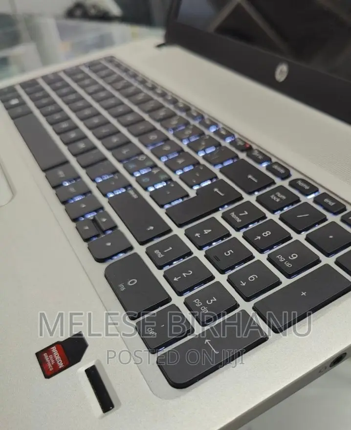 New Laptop HP Envy 15 8GB AMD A8 SSD 1T
