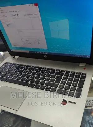 New Laptop HP Envy 15 8GB AMD A8 SSD 1T