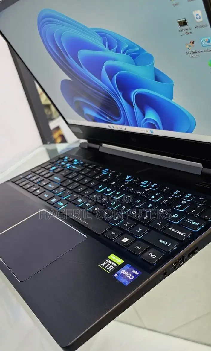 New Laptop Acer Predator Helios 300 16GB Intel Core I9 SSD 1T