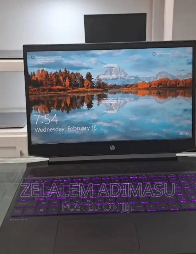 New Laptop HP Pavilion 15 8GB AMD Ryzen 5 SSD 512GB