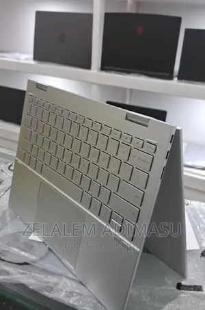 New Laptop HP Envy X360 8GB Intel Core I7 SSD 512GB