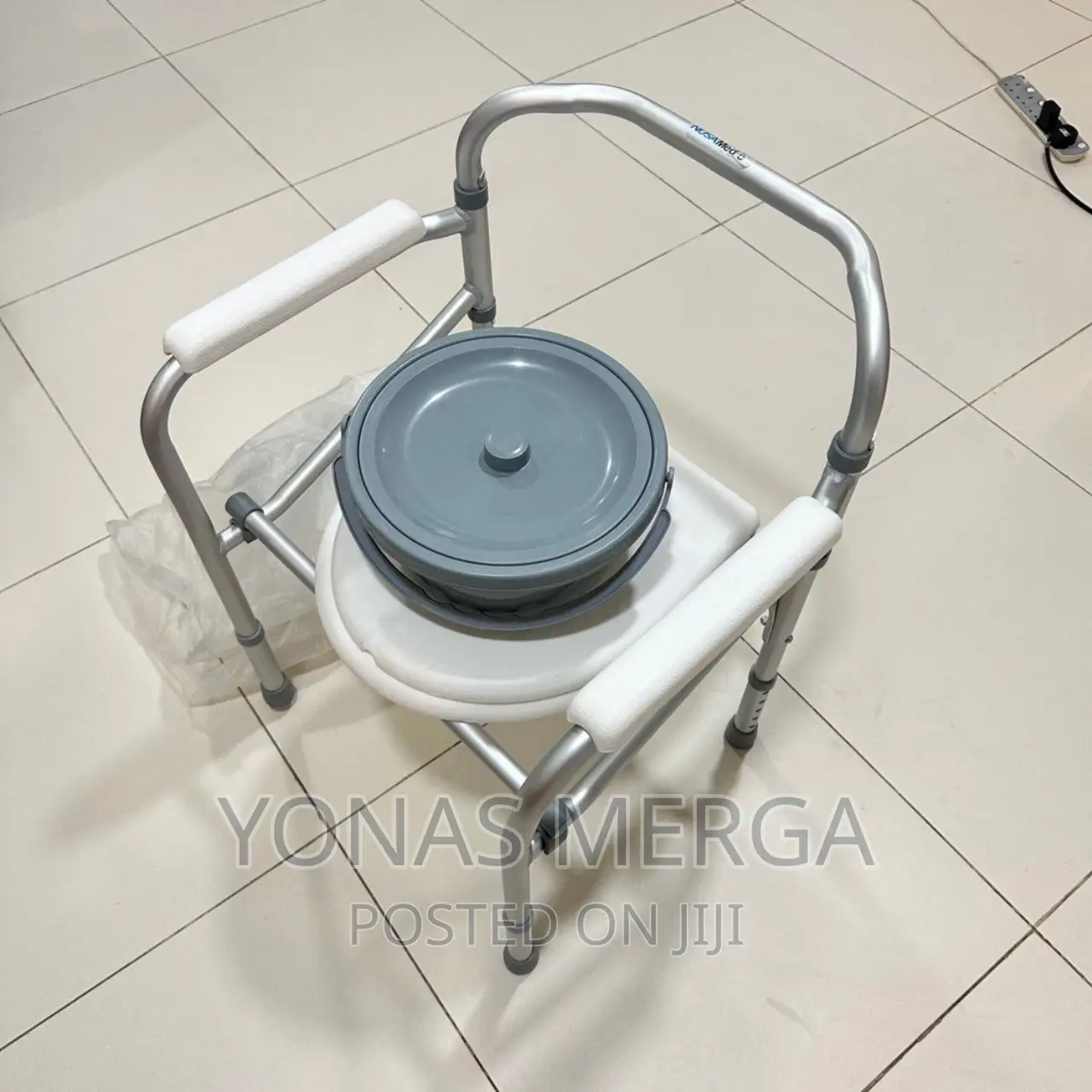 Stainless Steel Commod Chair Cc1001 Antara,Chair:Foldable
