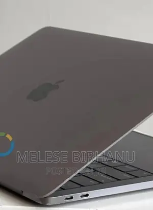 New Laptop Apple MacBook 2017 8GB Intel Core i5 SSD 256GB