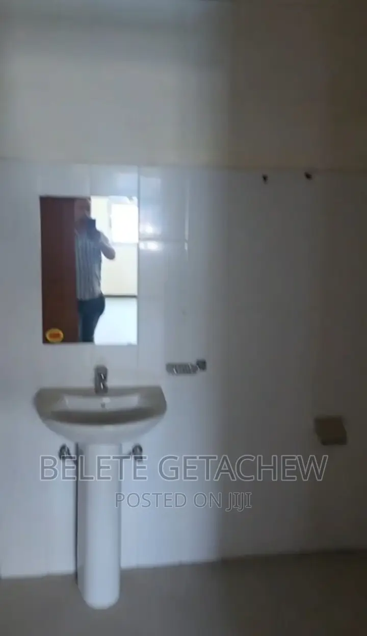 3bdrm Apartment in Wossen Along The, Yeka for sale