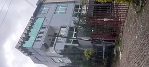 Furnished 3bdrm House in ሜዳ መስጊድ, Kolfe Keranio for rent