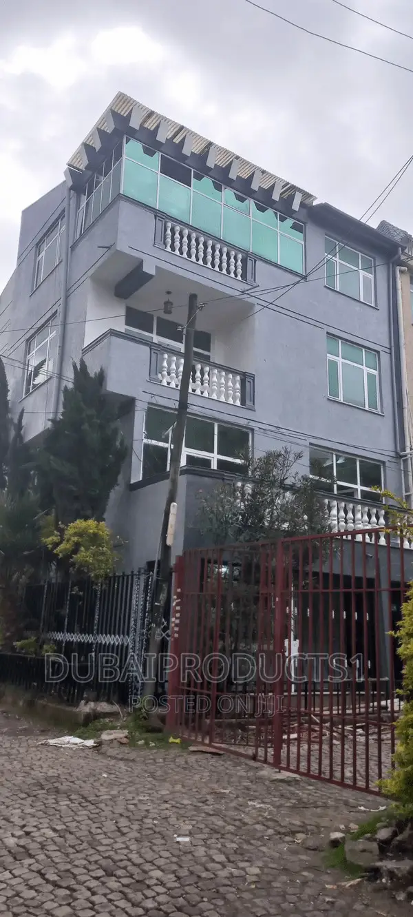 Furnished 3bdrm House in ሜዳ መስጊድ, Kolfe Keranio for rent