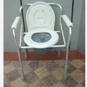 Commode Chair Easy to Push Light to Handle, Safe Reliable