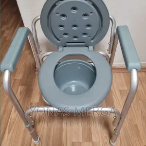 Toilet Chair Lightweight Mobility Aid/Helpful for Elderly