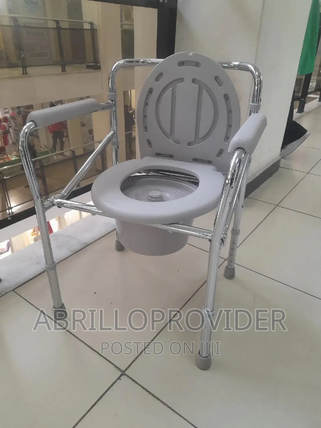 Commode Chair/Toilet Chair/Folding Commode Chair/Adjustable