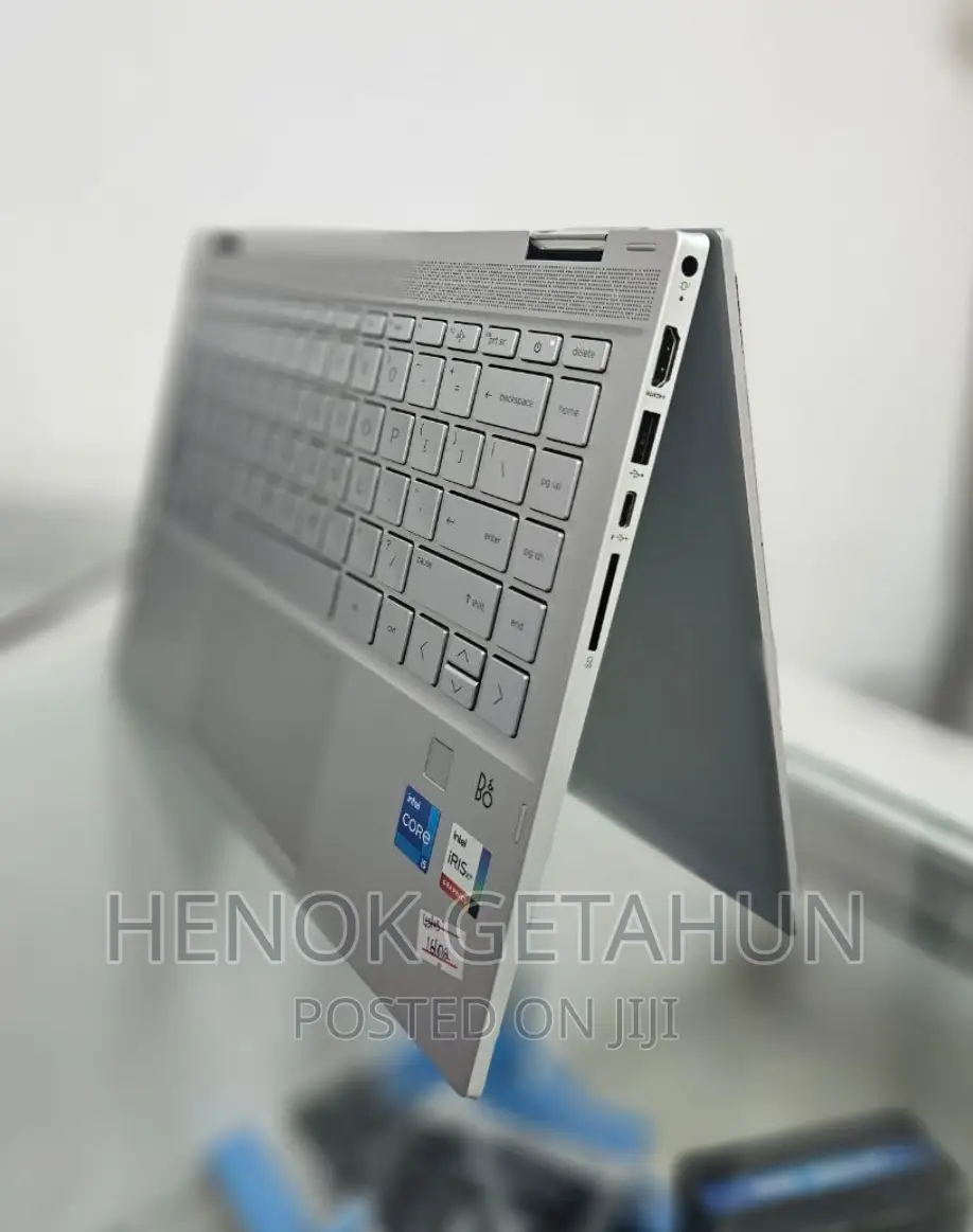 New Laptop HP Pavilion X360 8GB Intel Core I5 SSD 512GB