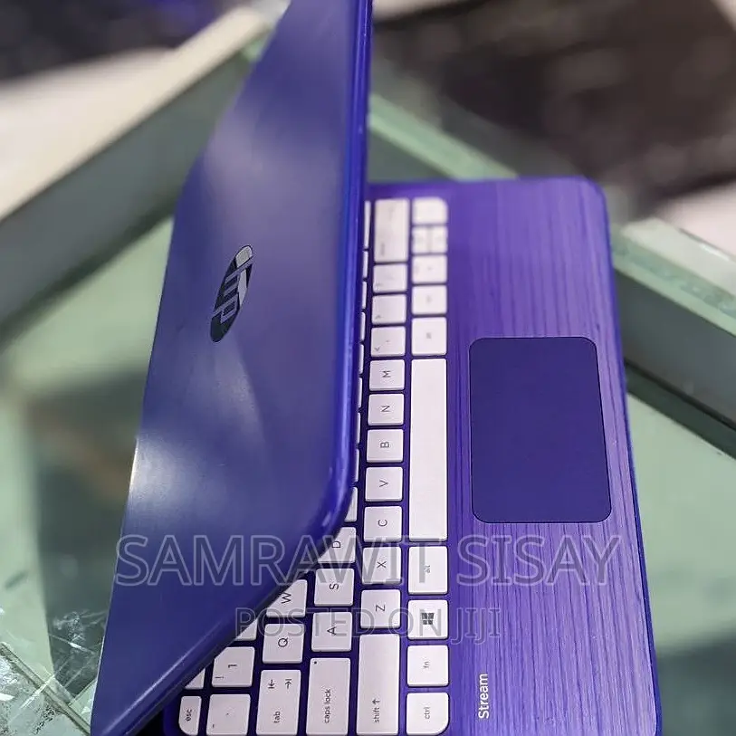 New Laptop HP Stream Notebook 2GB Intel Core I3 SSD 32GB