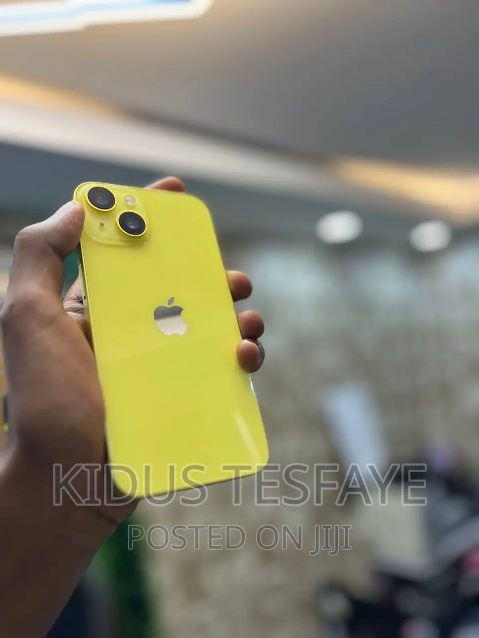 New Apple iPhone 14 128 GB Yellow