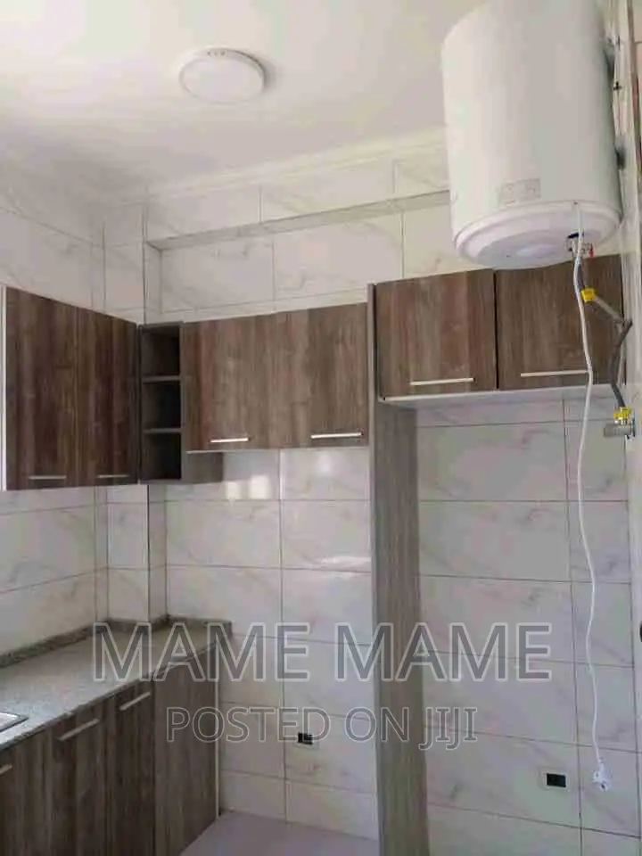 7bdrm House in Addis Abeba, Bole for sale