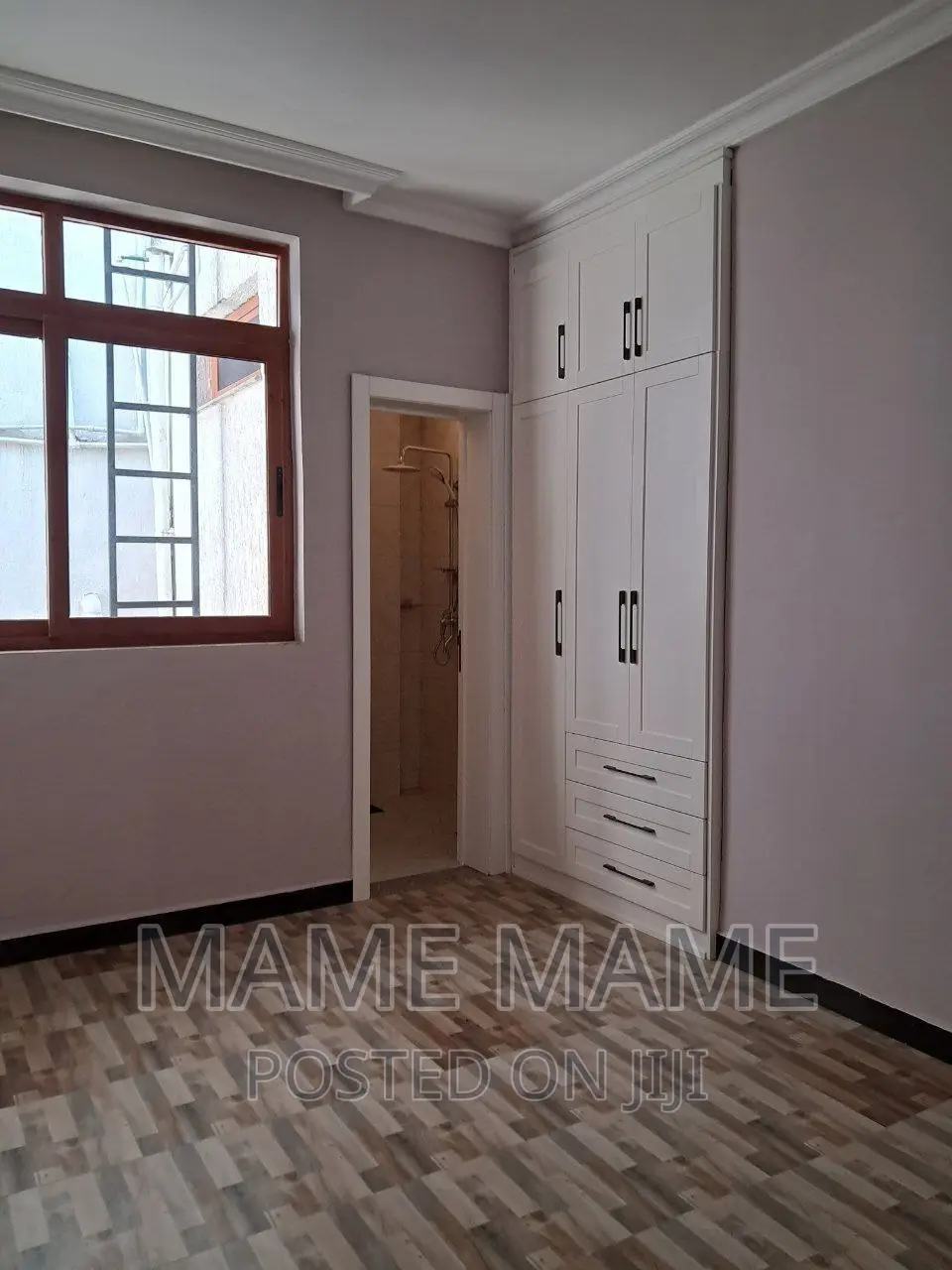 7bdrm House in Addis Abeba, Bole for sale