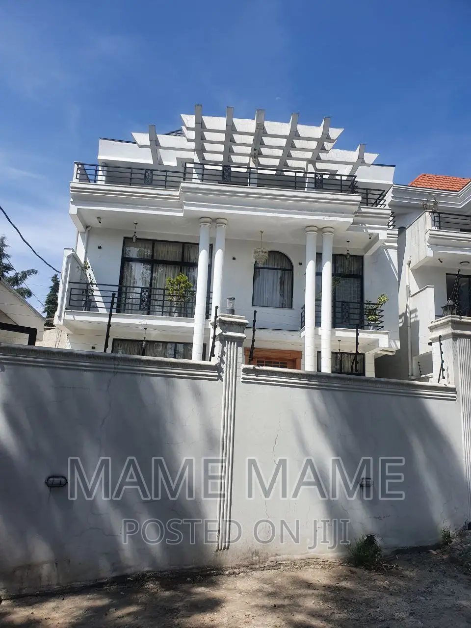 7bdrm House in Addis Abeba, Bole for sale