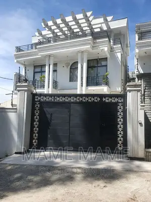 7bdrm House in Addis Abeba, Bole for sale