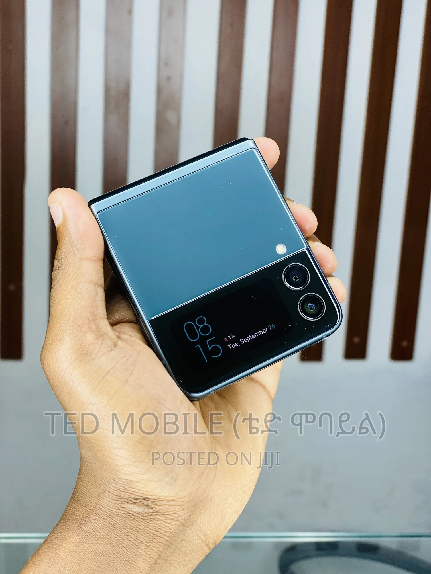 New Samsung Galaxy Z Flip3 5G 128 GB Gray