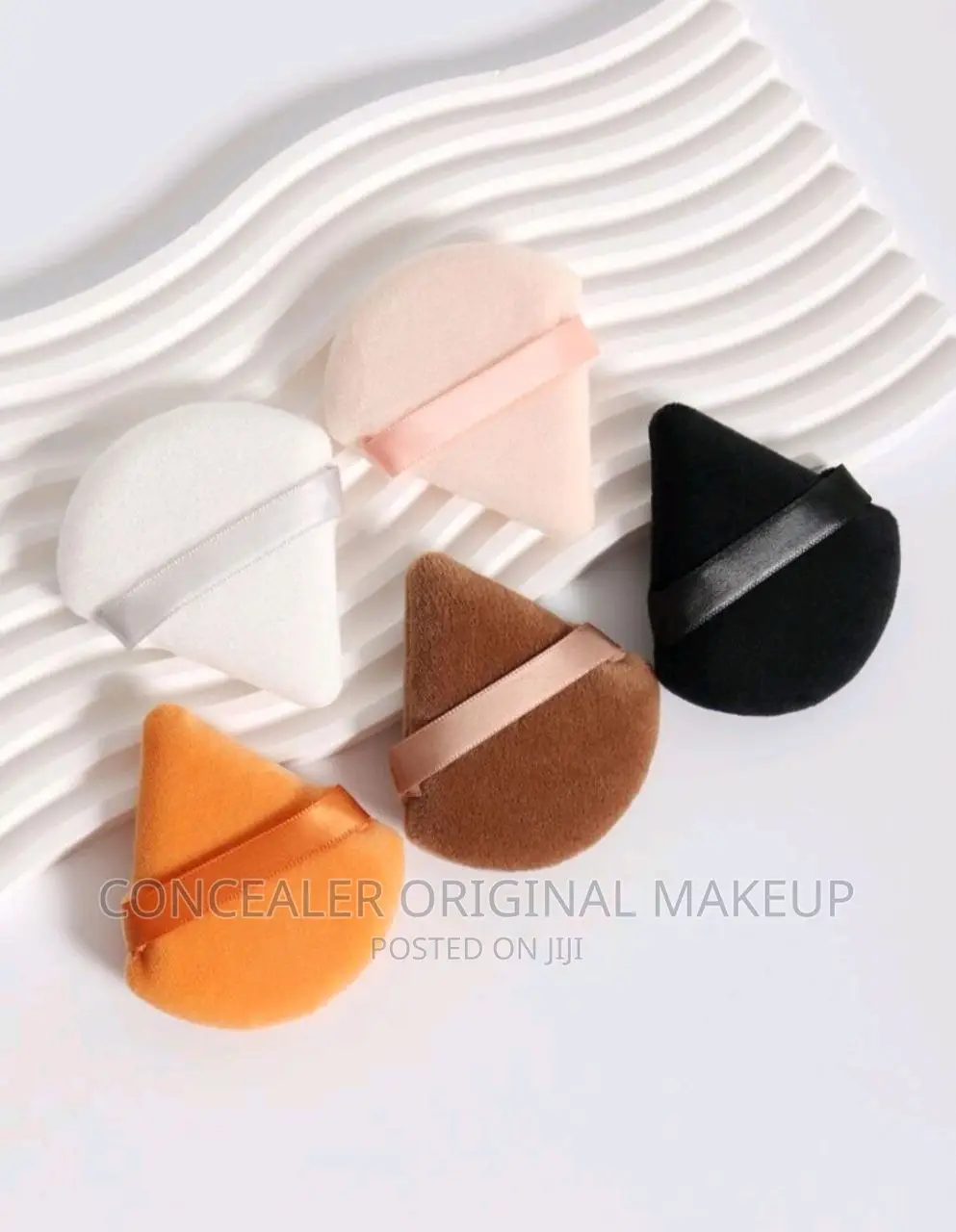 5 PCS Triangle Shaped Velvet Powder Puffs