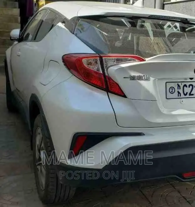 Toyota C-HR 2022 White