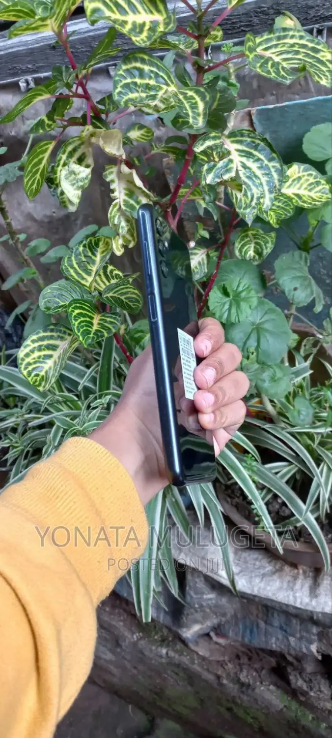 New Samsung Galaxy M13 128 GB Black