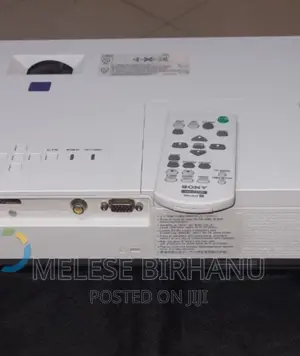 New Sony VPL-Dx221 Projector