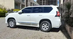 Toyota Land Cruiser 2023 White