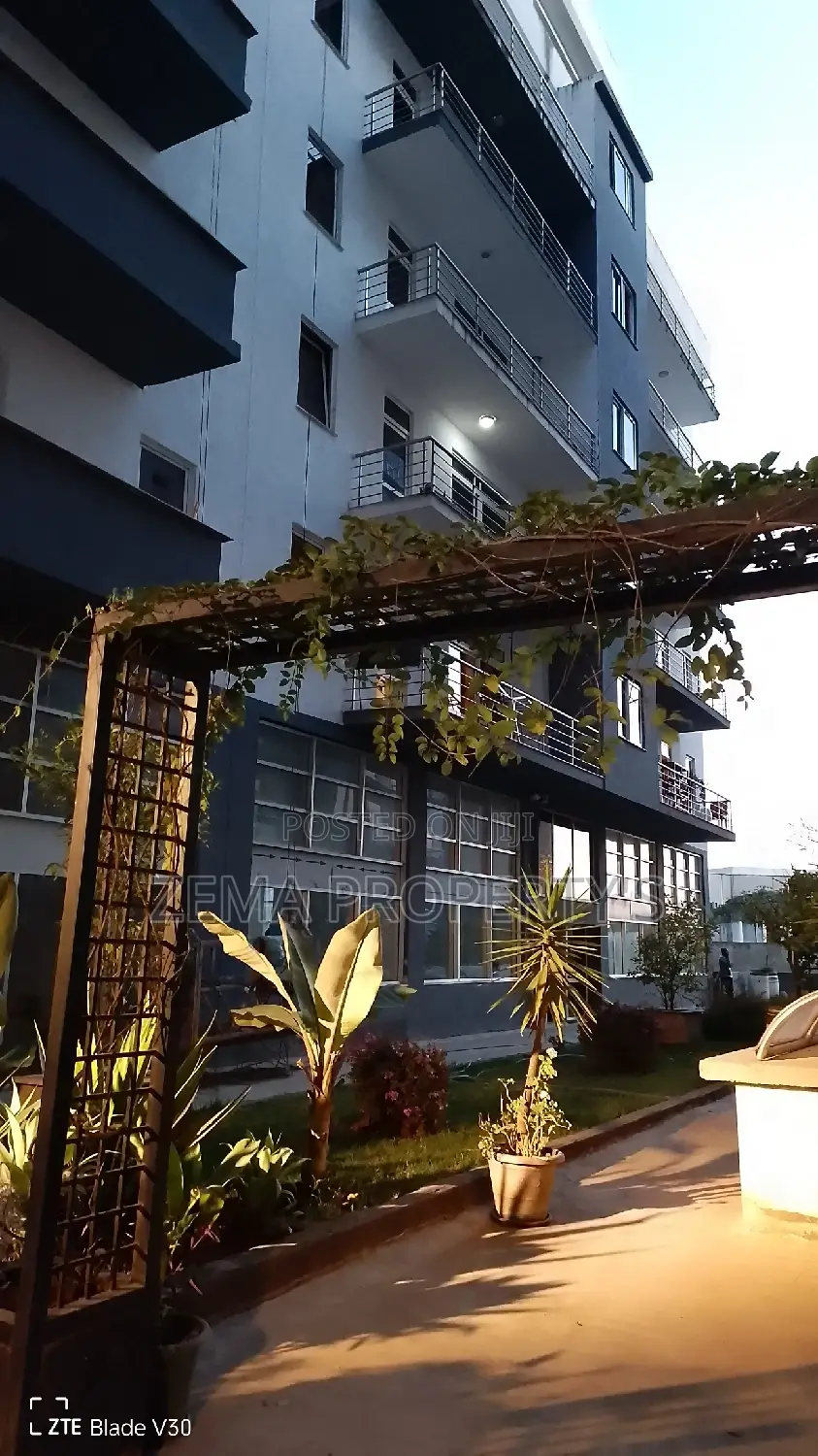 3bdrm Apartment in Zema, Bole for rent