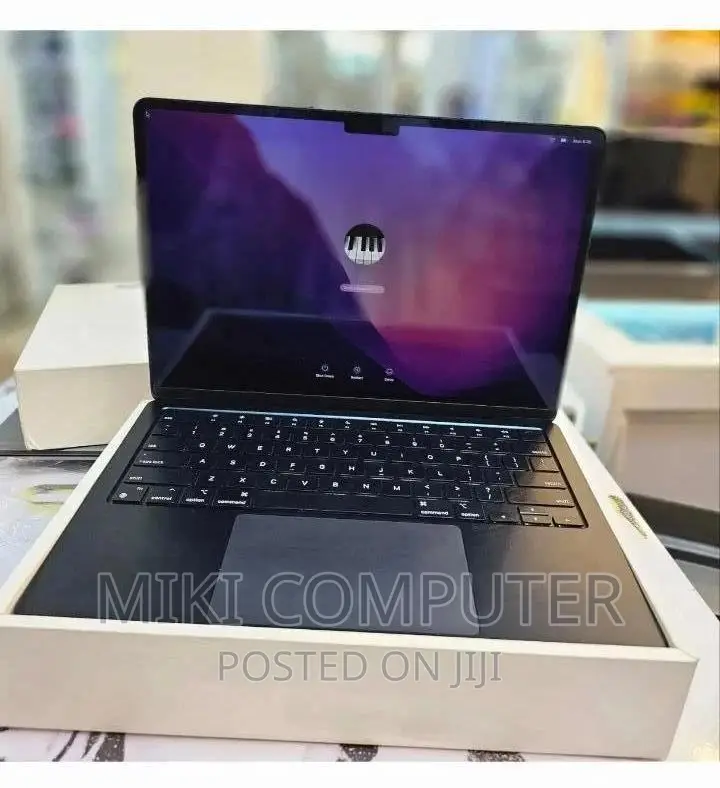 New Laptop Apple MacBook Air 2022 M2 8GB Intel SSD 256GB