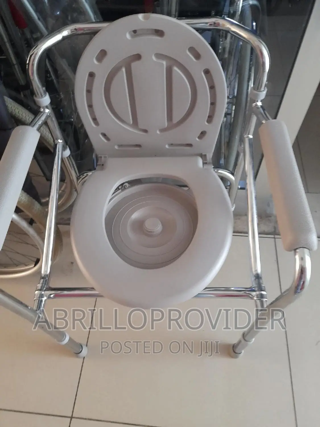 አዲስ የሚታጥብ Commode Chair/Toilet Chair/Folding Chair