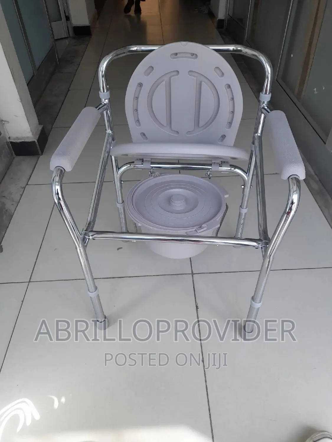 Sttong Skeleton Commode Chair/Toilet Seat Chair