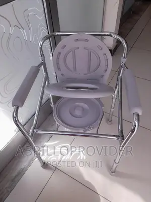 High Quality Commode Chair/Toilet Seat Chair/Folding Chair